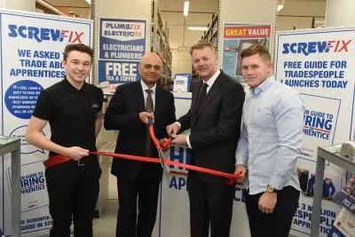 Screwfix releases ‘Your Guide to Hiring an Apprentice’