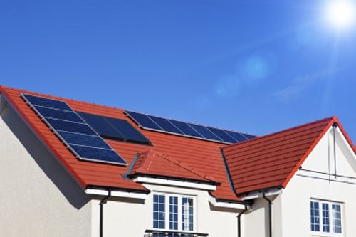 The government is being urged to act now over falling solar sales