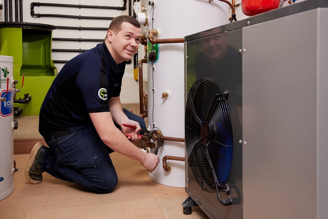 New heat pump apprenticeship scheme wins government funding Heating