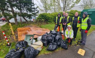 Droitwich Earth Day litter pickers